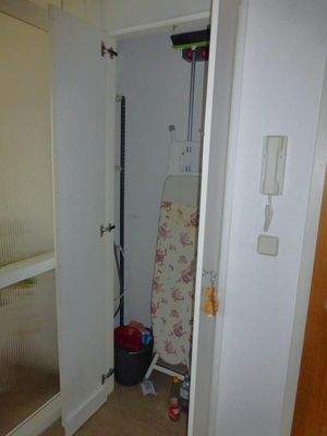 Abstellkammer in Eingangsdiele