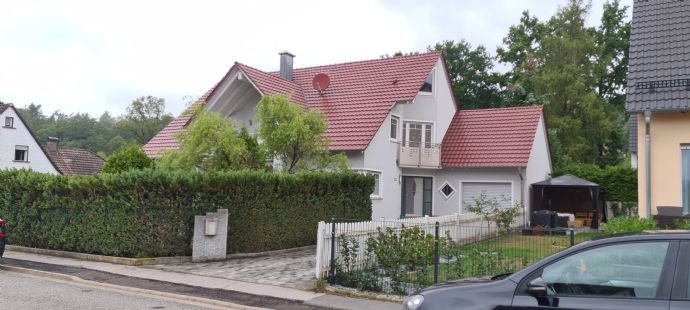 Modernes lichtdurchflutetes Galeriehaus mit Platz für die große Familie!