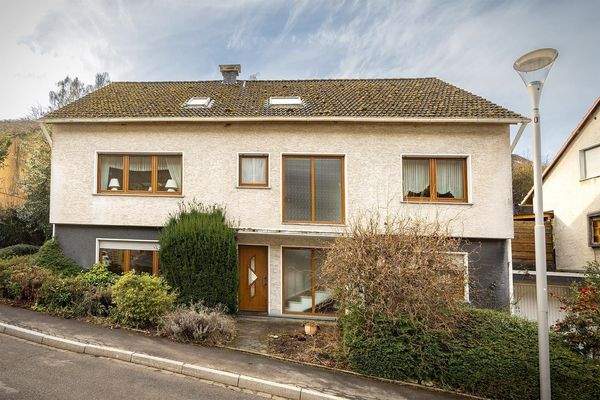 Außenansicht, Straßenseite