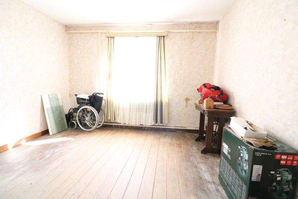 5 Zimmer im Erdgeschoss neben der Küche