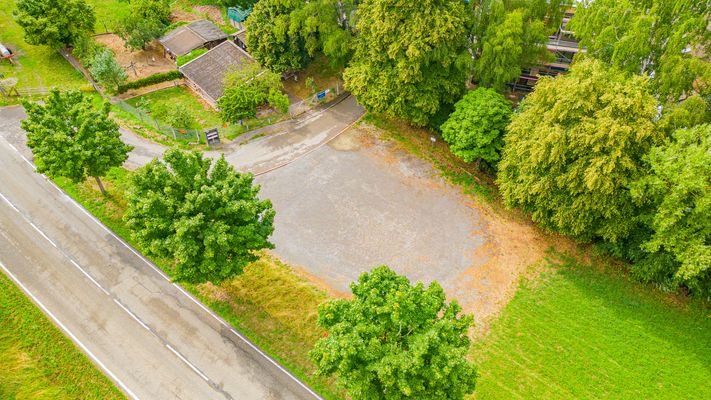 Hoteleigener Parkplatz
