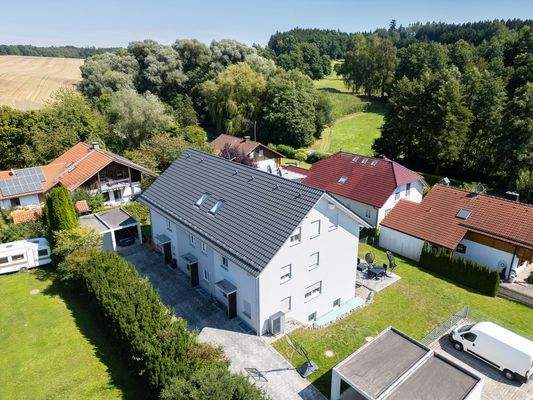 Vogelperspektive Mehrfamilienhaus