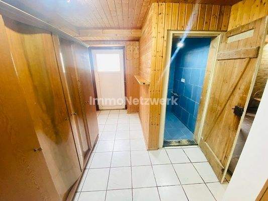 kleiner Flur Ausgang Rückseite