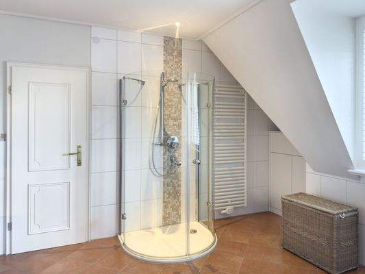Vollbad im Obergeschoss