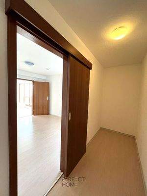 Schlafzimmer mit Ankleide/Abstellraum