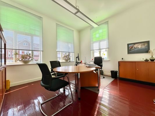 Büro 1