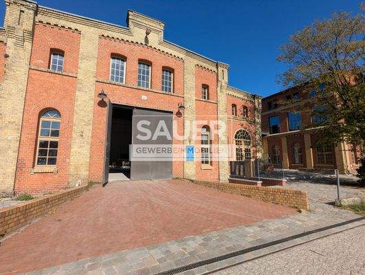 Geb. 121 Gebäudeansicht