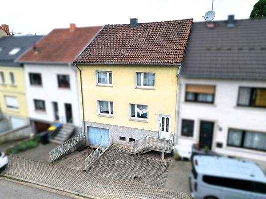 Zentrales Ein-/Zweifamilienhaus in Saarwellingen