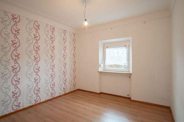 Kinderzimmer/Büro EG