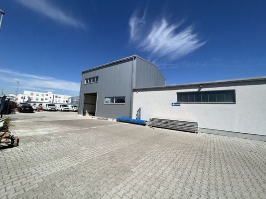 Zweites Hallengebäude