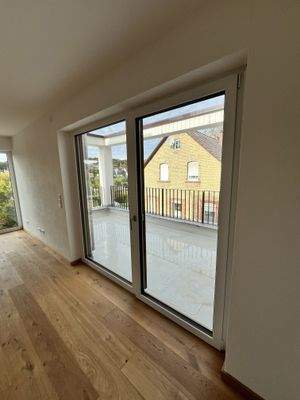 ViP_Wohnung 05 - Blick aus Küche.jpg