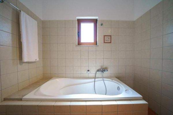 Kreta, Megala Chorafia: Villa mit Meerblick und separatem Apartment zu verkaufen