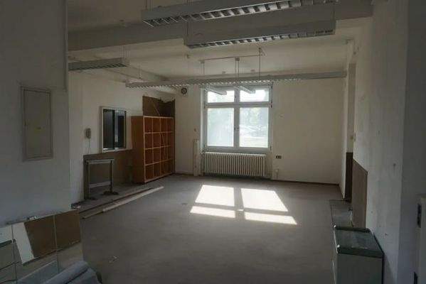 Vorderhaus, EG, unrenoviert 