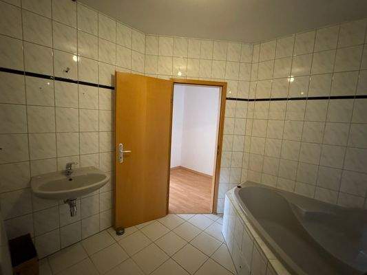 Badezimmer 2.jpeg