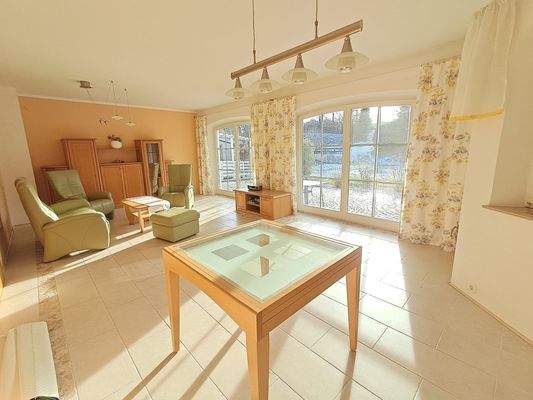 Großer freundlicher Wohnbereich