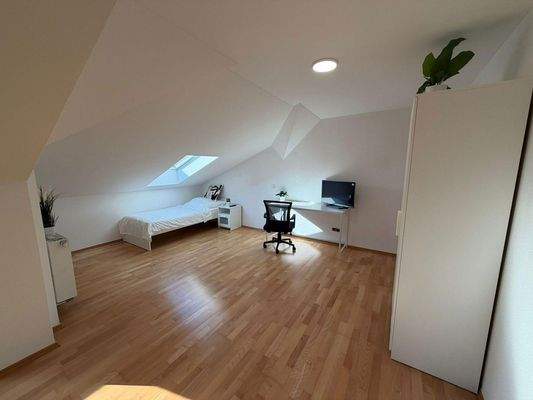 Zimmer 7 Shared/Couple Room