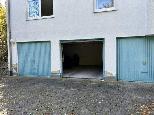 Garage, die zur Wohnung gehört