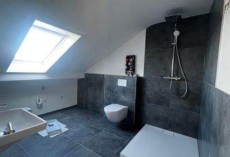 Badezimmer (Ansicht 1).jpeg