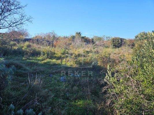 Baugrundstück in ruhiger Umgebung auf der malerischen Insel Ciovo
