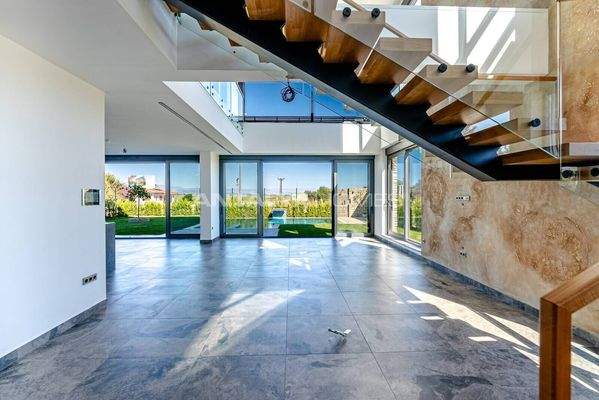 Detached Villa Close to Beach and Golf Courses in Belek