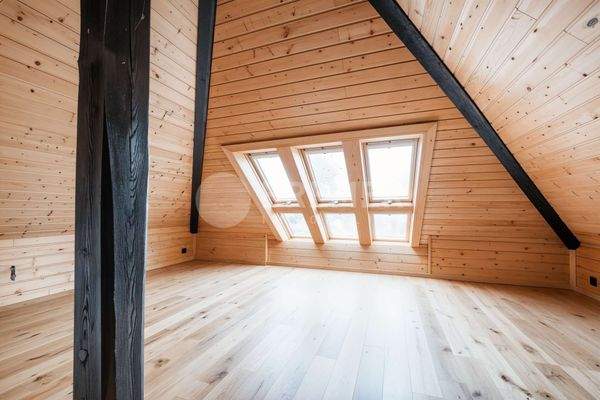 Dachboden - (KI generiert)