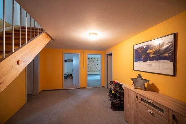 Großer Flurbereich im Kellergeschoss