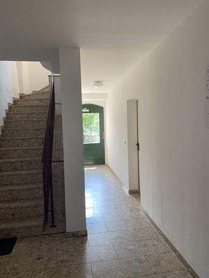 Eingangsbereich über Nachbarobjekt