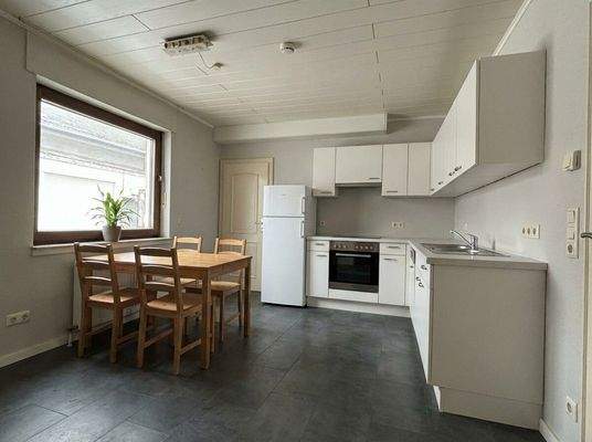 staging-einfamilienhaus-in-burgen-burgen