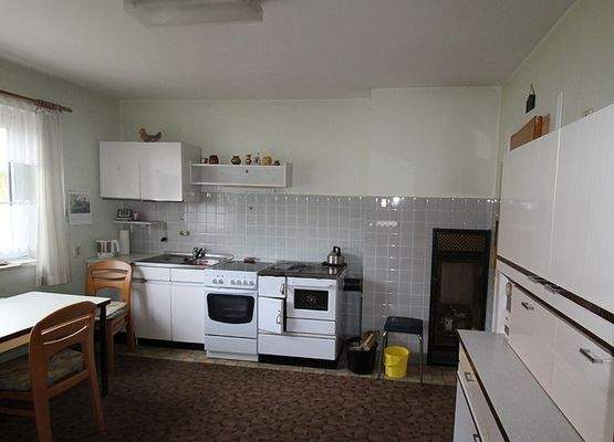 Wohnküche mit Nostalgiecharme - die Hexe funktioniert noch!