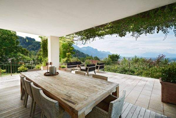 Überdachte Terrasse