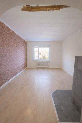 Wohnzimmer leer Hochparterre