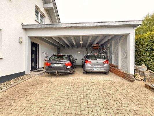großer Doppelcarport direkt...