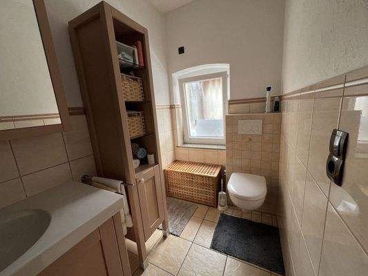 Haus-Gießen-Alicenstraße 32-Badezimmer 1. OG