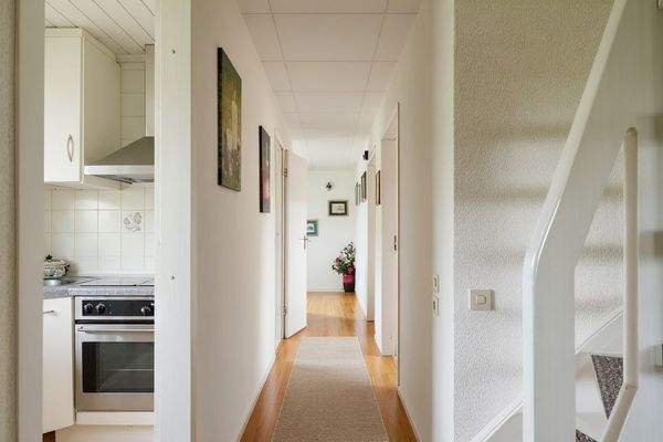 Flur oben - virtuell gestaged -  Lütt Immobilien - Sasel