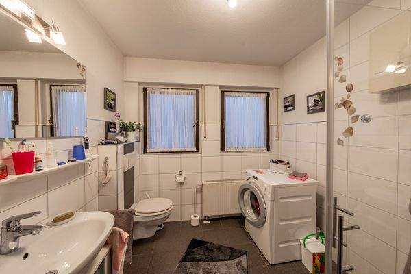 Badezimmer EG., links