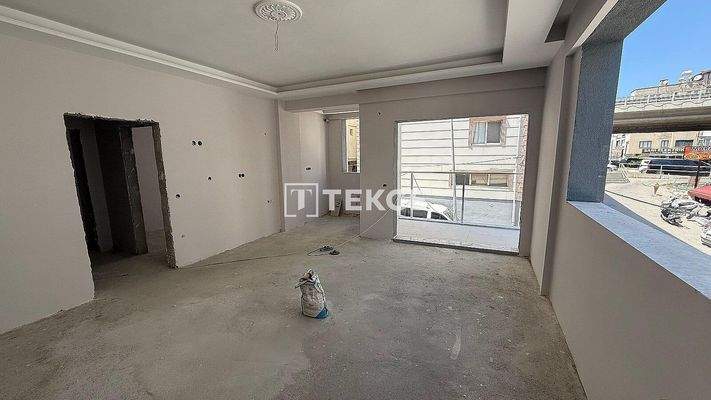 Newly-Built Apartments in a Building with Lift in Kuşadası Aydın