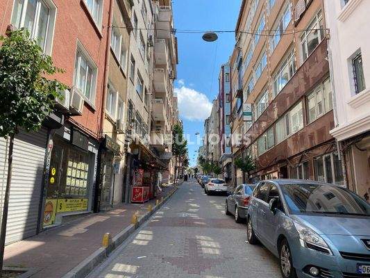 Furnished Corner Property in Istanbul Aksemsettin