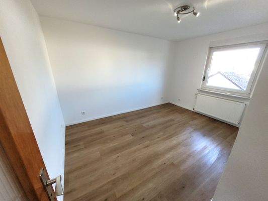 Zimmer im Dachgeschoss 03