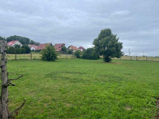 weiteres Flurst.: 1122 qm im Preis nicht enthalten