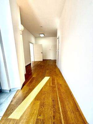 Flur Aufzug/Wohnungseingang