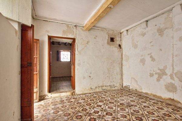 Renovierungsbedürftige Erdgeschosswohnung zum Verkauf in der Altstadt von Palma, Mallorca