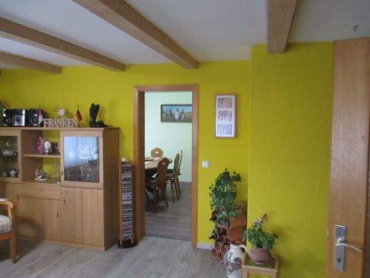 Wohnzimmer blick ins Esszimmer.JPG