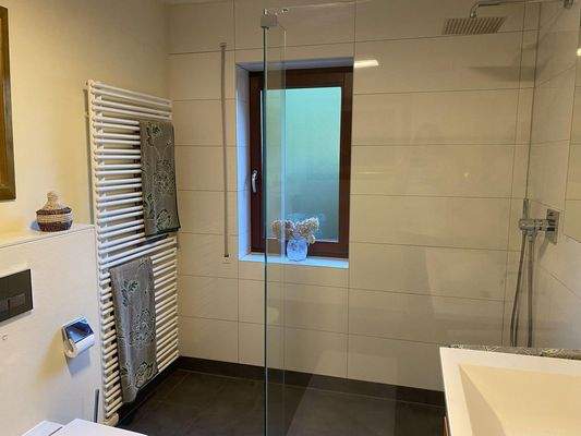 Masterbad, ebenerdiger Dusche