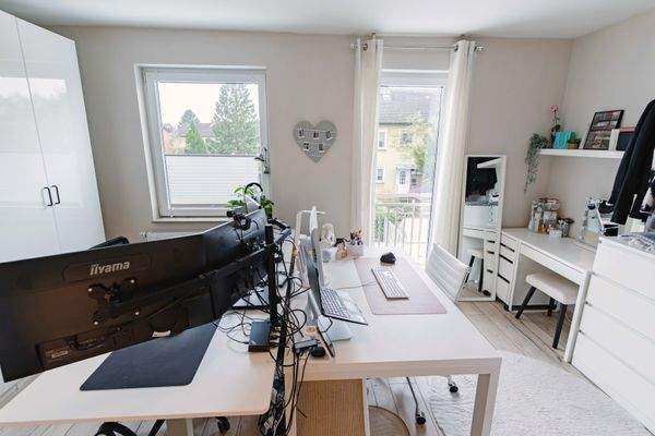 Arbeits-:Kinderzimmer OG