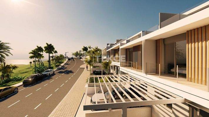 New Houses with Functional Interiors Close to Golf in Estepona