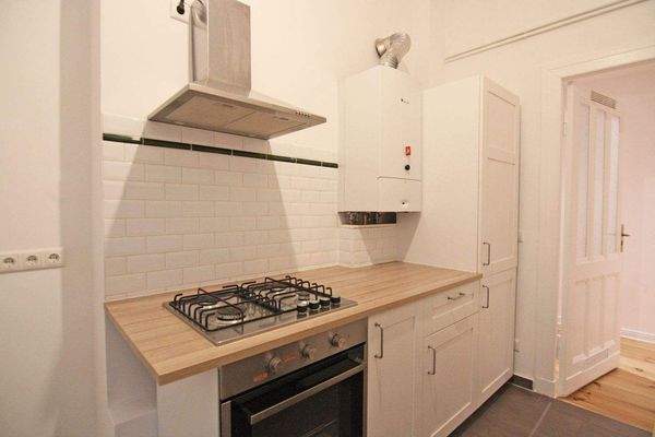 Küche mit Einbauküche