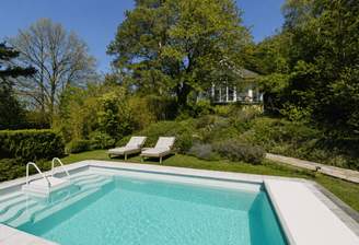 Garten mit Pool