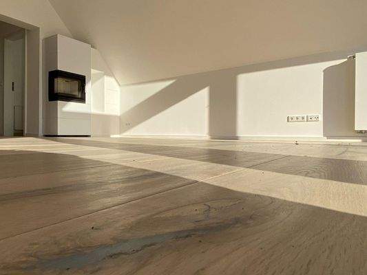 Wohnzimmer mit Kamin