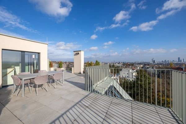 Dachterrasse mit Blick über Wien