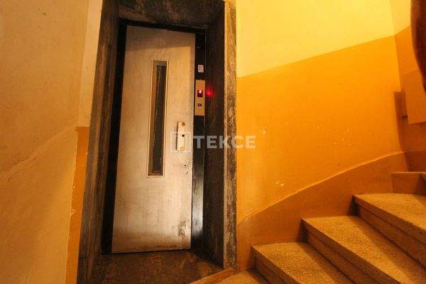 Duplex Apartment with a Spacious Terrace in İstanbul Beyoğlu